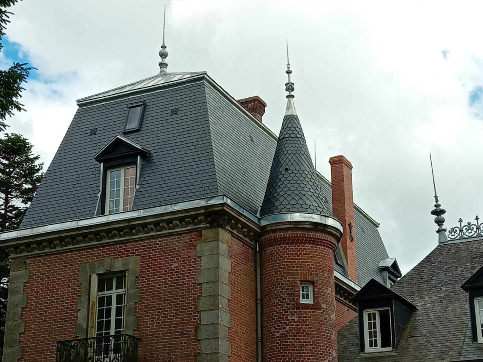 La couverture et Penneras au cœur de la restauration du Patrimoine. 
